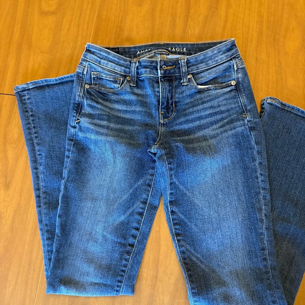 AE Skinny Kick Jeans Size 2 Regular